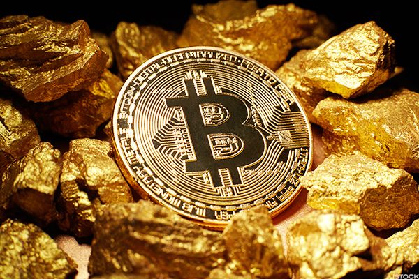 سرمایه گذاری در طلا، دلار یا ارز مجازی؟
