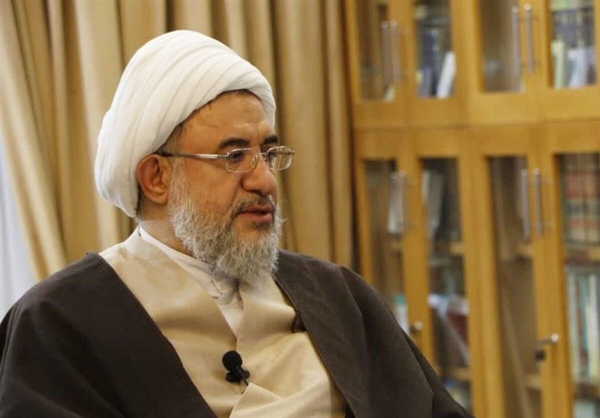 هشدار آیت‌الله اراکی به تهدیدکنندگان رهبر انقلاب/ مردم پاسخ شما را می‌دهند