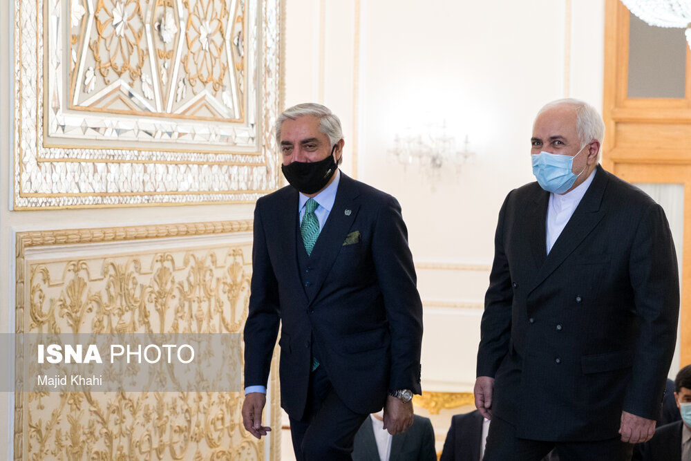 دیدار رئیس شورای عالی مصالحه افغانستان با محمد جواد ظریف
