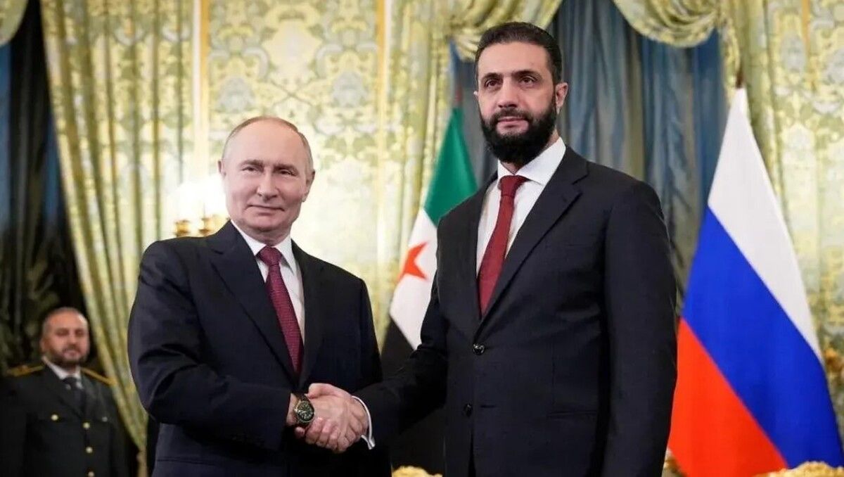 پوتین، احمدالشرع و پایان دشمنی‌ها؟/ روزنامه اعتماد: جهان برای عبور از بحران‌ها پذیرفته که دشمنان قدیمی به راحتی با یکدیگر دست بدهند