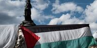 اهتزاز پرچم فلسطین در سفارت فلسطین در لندن+ فیلم