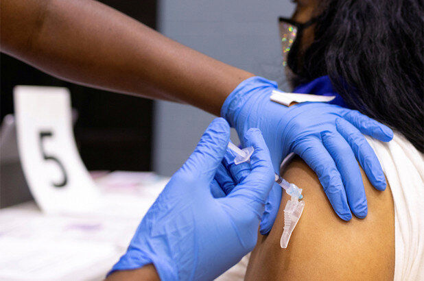 درخواست سازمان جهانی بهداشت برای توقف تزریق دُز سوم واکسن کرونا