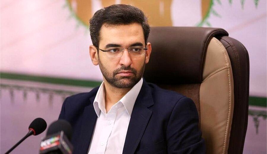  آذری جهرمی: دزدی شاخ و دم ندارد!