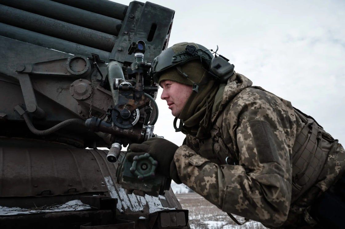 ویدئوی پربازدید از فرار بدون شلوار سرباز روسی از ترس پهپاد اوکراینی
