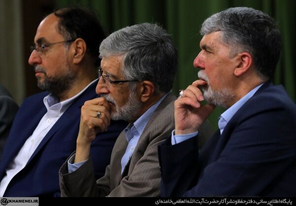 دیدار شاعران با رهبری
