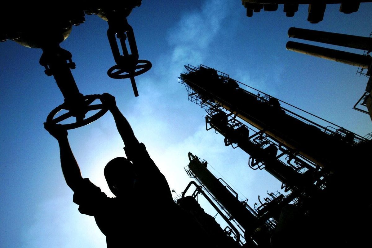 نفت و گاز جور تنبل‌های رشد اقتصادی ایران در تابستان را کشیدند!