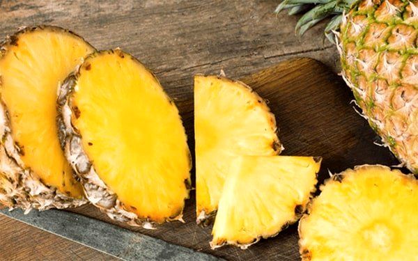 معجزه این میوه خوشمزه برای زیبایی شما / چه کسانی نباید آناناس بخورند؟ 3