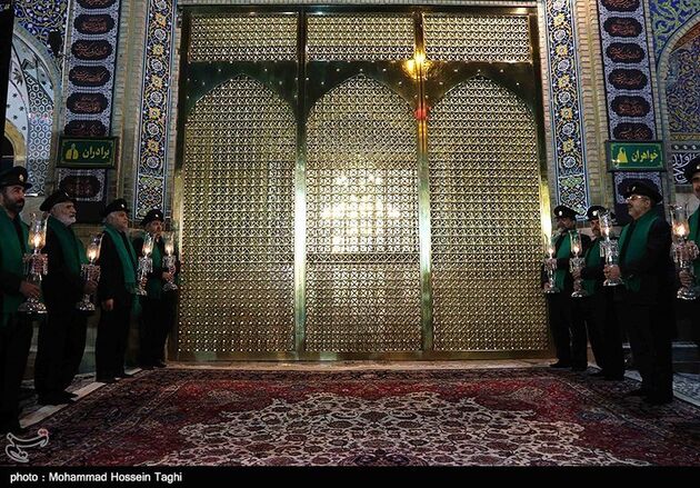 شام غریبان امام رضا (ع) در حرم رضوی