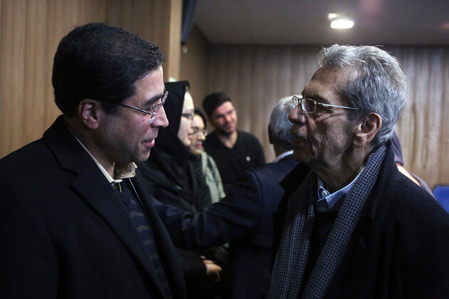 مراسم رونمایی از «داستان های دیدنی» کامبیز درم بخش