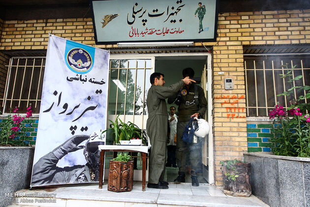 مانور هوایی جنگنده های پایگاه شهید بابایی