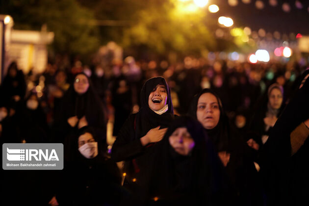 مشهد عبادت احیا