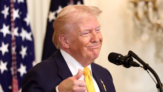 ژست خیرخواهانه ترامپ با ادعای کمک به بیماران/ کشتی بیمارستانی در راه گرینلند است!+ عکس