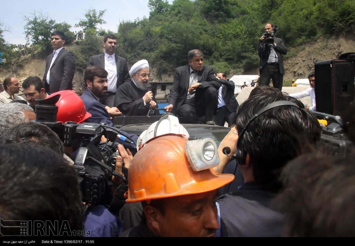 تحلیل عباس عبدی از حضور روحانی در معدن یورت