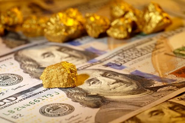 طلا زیر وزنه‌های دلار بی‌حرکت ماند