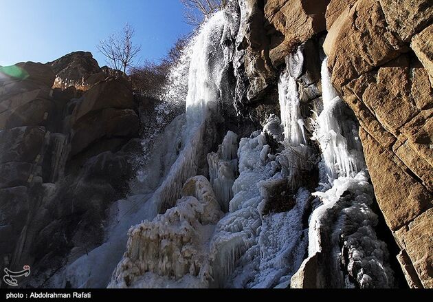 یخ زدن آبشار گنجنامه همدان