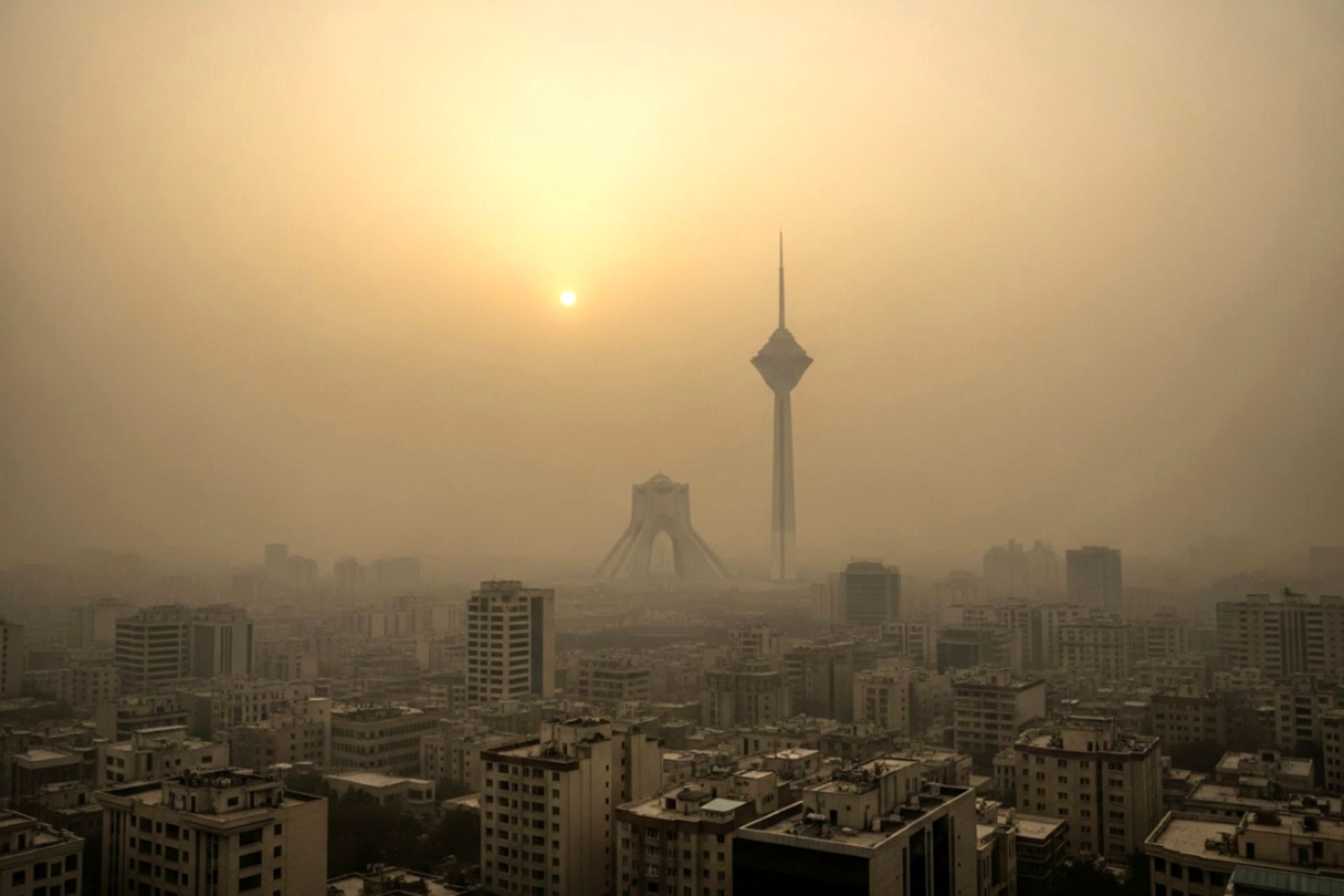 سوخت‌های پرگوگرد در نیروگاه‌های اطراف تهران/ متهم اصلی خیز دوباره آلودگی هوا