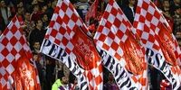 تجمع اعتراضی هواداران پرسپولیس مقابل ساختمان باشگاه / علت چه بود؟+ عکس