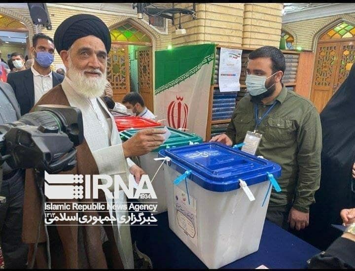 رییس دیوان عالی کشور رای خود را به صندوق انداخت+عکس 