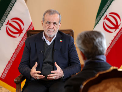 تصاویر| گفت‌وگوی رسانه KHAMENEI.IR با پزشکیان
