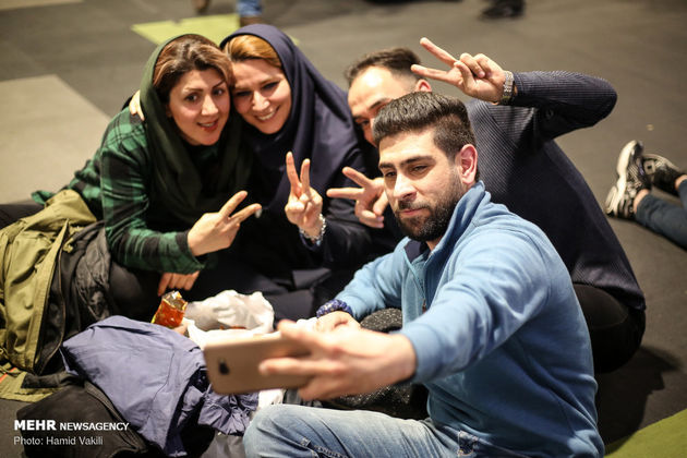 تماشای ایران-ژاپن در سطح شهر تهران