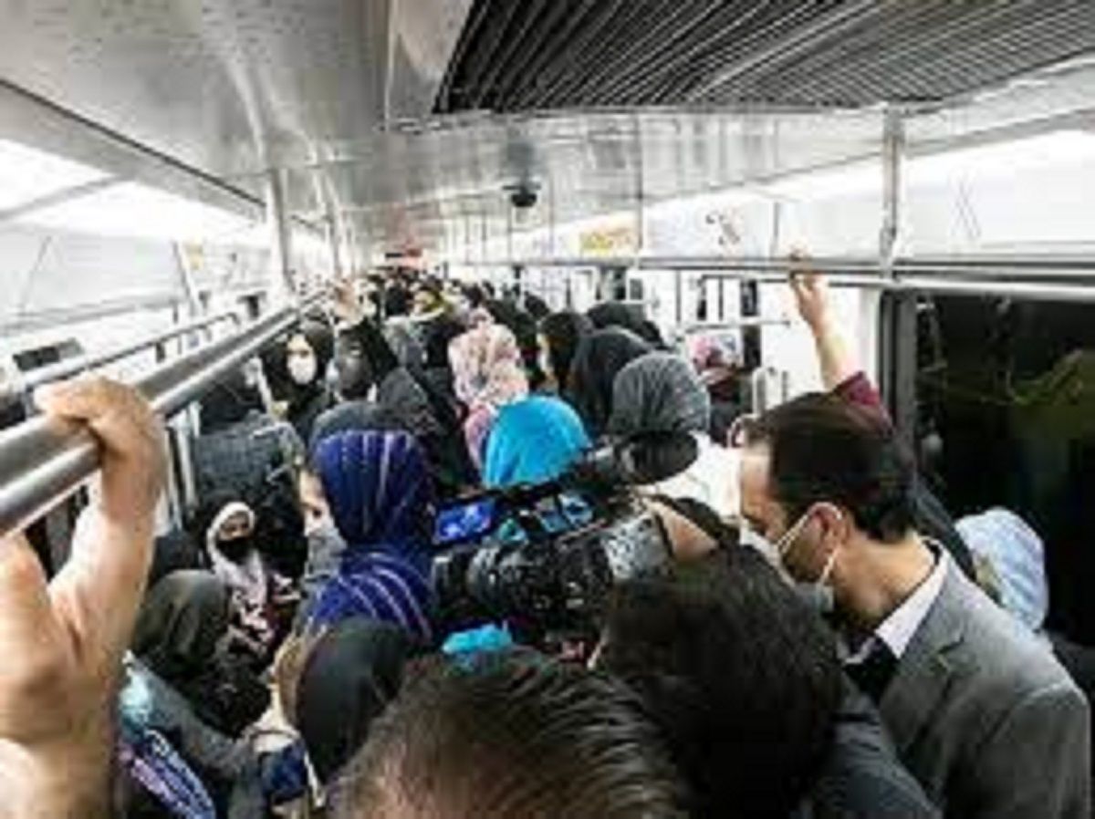 واکنش مترو تهران به انتشار فیلمی نامتعارف در مترو 