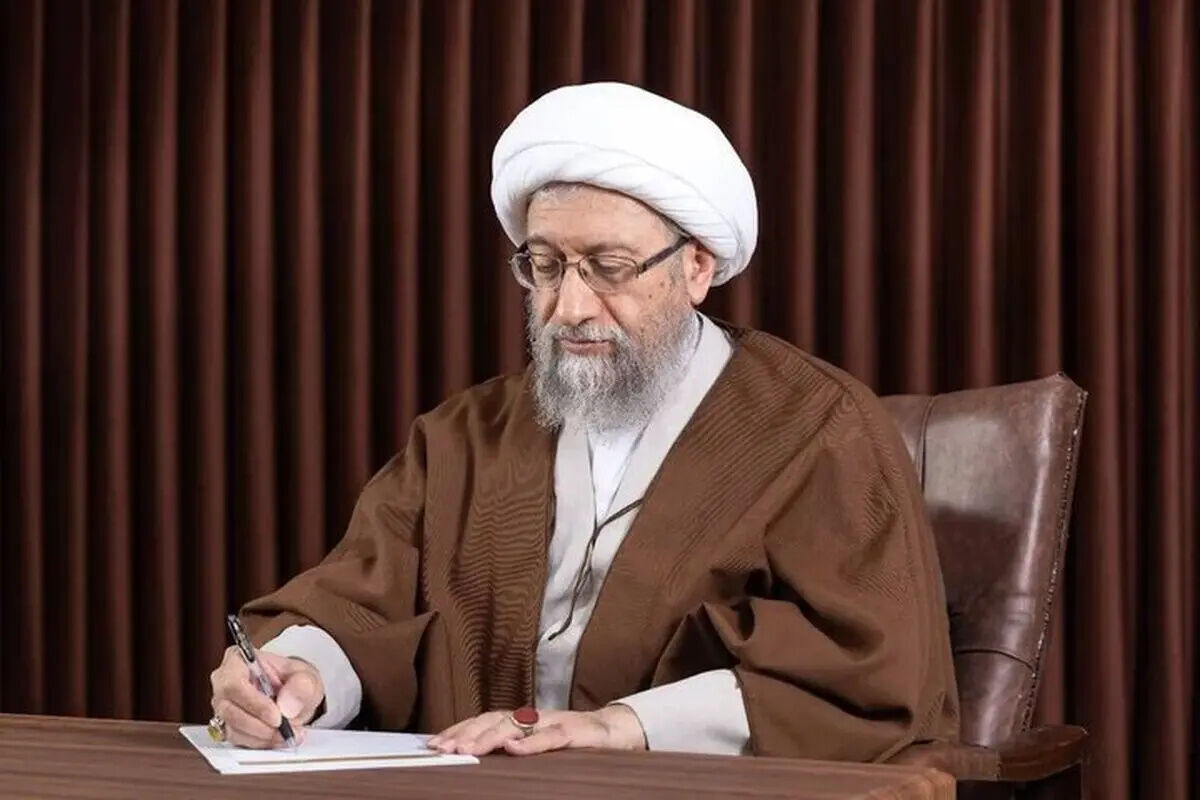 آملی لاریجانی: آمریکا و اسرائیل اشتباه صدام را تکرار کرده‌اند