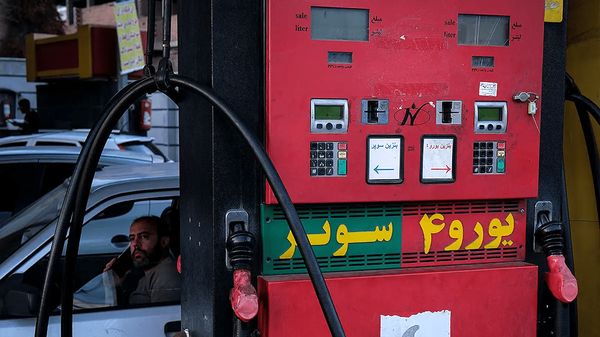 سرنوشت نامعلوم 300 هزار لیتر بنزین سوپر وارداتی