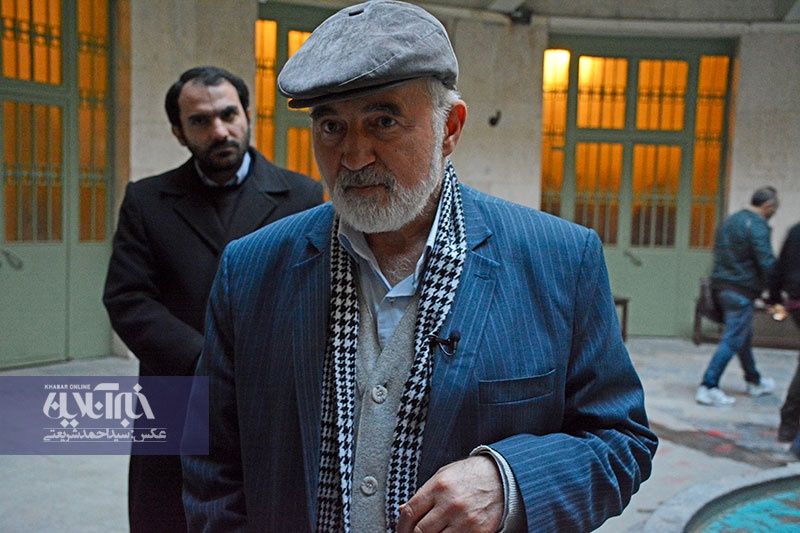 احمد توکلی کیست؟