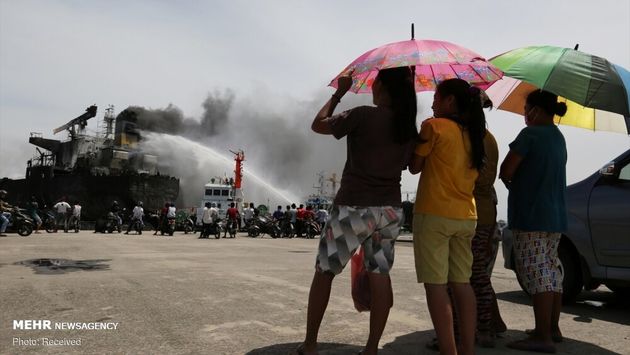 انفجار و آتش‌سوزی نفتکش در اندونزی