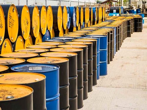 وزیر نفت: ایران بهای نفت خود را به دلیل تحریم آمریکا کاهش نمی‌دهد
