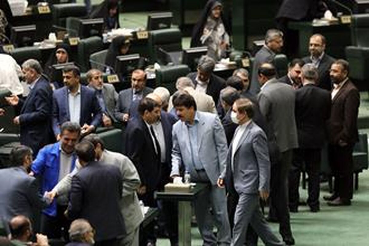  پشت پرده استیضاح وزرای دولت چه کسانی ایستاده‌اند؟ 