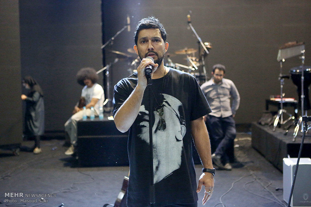 تصاویر کنسرت گروه دارکوب با اجرای حامد بهداد