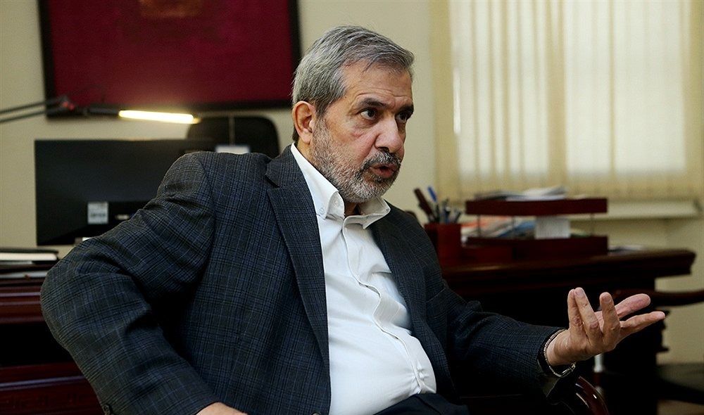سخنگوی اسبق وزارت خارجه: امکان عرضه نفت ایران در بازار بورس جهان وجود دارد