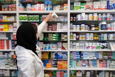 داروخانهها طبق روال فعالیت میکنند / مشکلات را از طریق سامانه 190 گزارش دهید 2