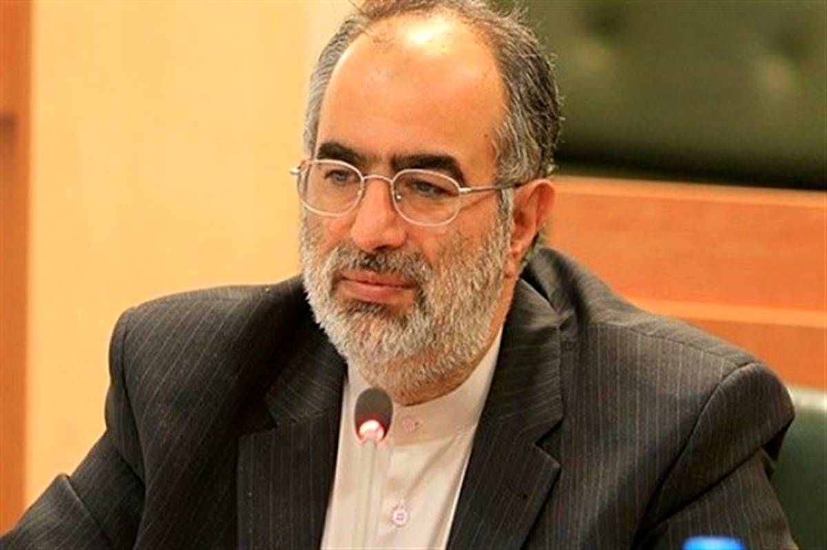 کنایه سنگین حسام‌الدین آشنا به جلیلی/ دانش‌آموزان تا وقتی نتوانسته‌اید کودک درونتان را کنترل کنید؛ قول مناظره ندهید!