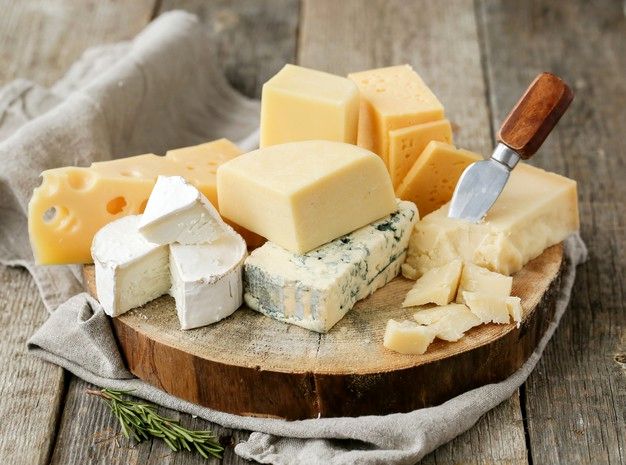 مصرف این نوع پنیر خطر ابتلا به بیماری جدی دارد!