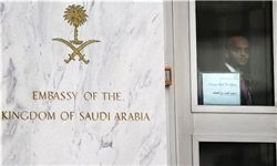 کاردار و دیپلمات های عربستان از لبنان خارج شدند