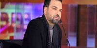 عکسی از احسان علیخانی در مناطق زلزله‌زده‌ خوی
