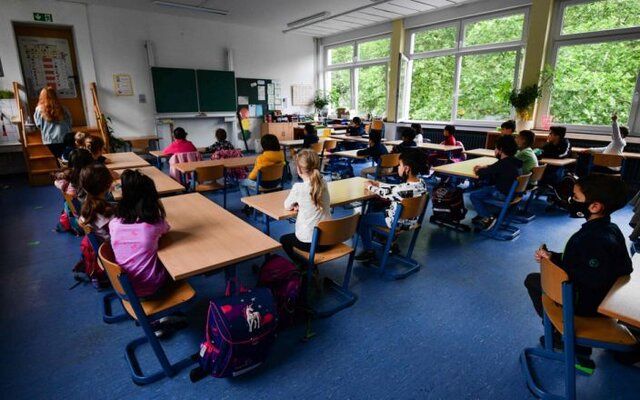 توصیه عجیب و غریب مقامات آلمان برای مهار کرونا در مدارس