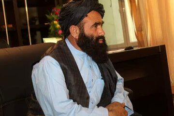 ازدواج مقام ۶۰ ساله طالبان با دختر ۱۸ ساله خبر ساز شد!