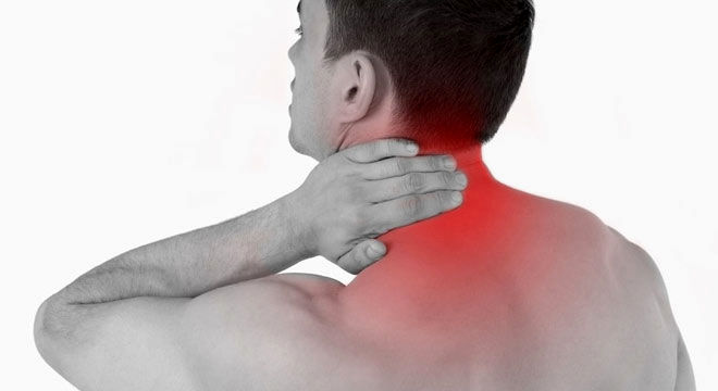 اگر گردن درد شما را اذیت می‌کند این توصیه را انجام دهید