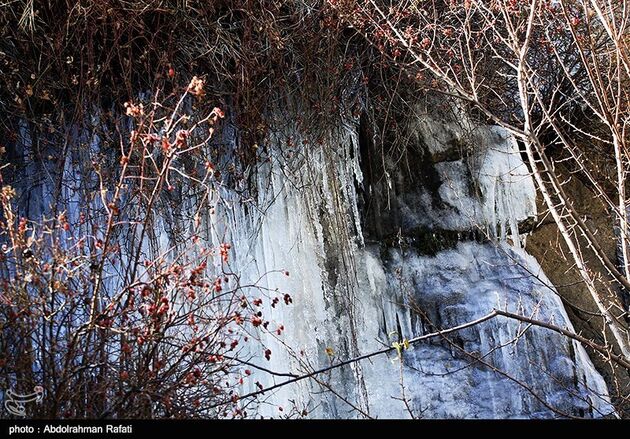 یخ زدن آبشار گنجنامه همدان