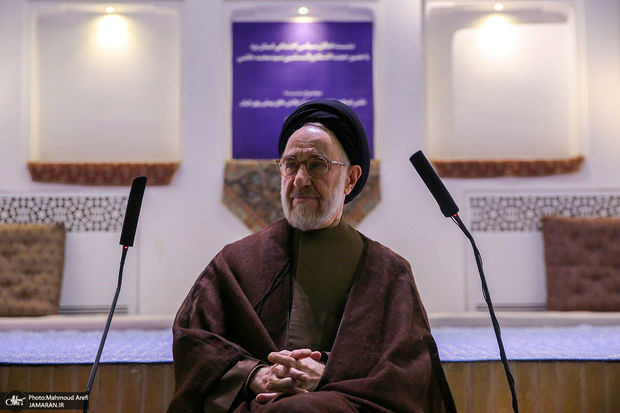 سیدمحمد خاتمی: رئیس جمهور باید مقتدر باشد | هر کشور باید یک دولت و یک اقتصاد داشته باشد | نکند اشتباه کنیم و بگوییم مردم ما را تأیید کردند، مردم ایران را تایید کردند
