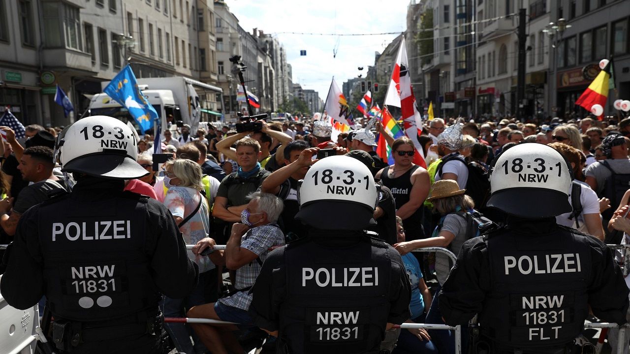 ادامه اعتراضات علیه محدودیت‌های کرونایی در آلمان