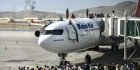 تصوبری تکان دهنده از پدر و کودک افغان که فضای مجازی را منفجر کرد