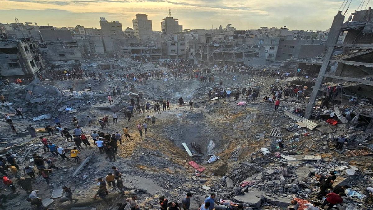 بر سر کدام منطقه غزه  دو بمب با وزن 900 کیلوگرم انداخته شده است؟