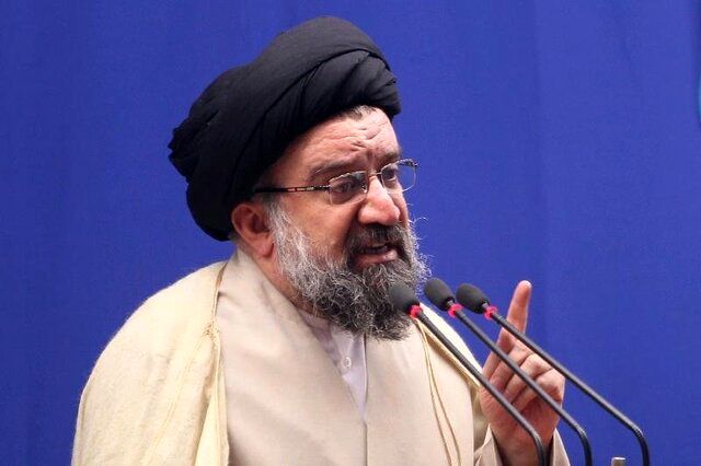 امام جمعه تهران: توان موشکی ایران، آمریکا را به ذلت نشاند / ایران به یک ابرقدرت در جهان تبدیل شد / دنیا فهمید که خود دولت آمریکا عصر حجری است