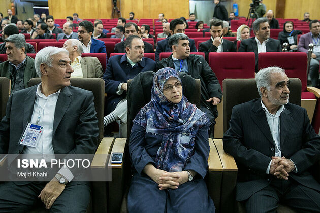  احمدی‌نژاد، قالیباف و جلیلی در گردهمایی اصلاح‌طلبانه