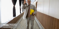 احمدی‌نژاد همان است که به دوربین زل می‌زد و خلاف می‌گفت