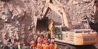 افزایش تعداد مصدومان حادثه ریزش معدن کرمان 